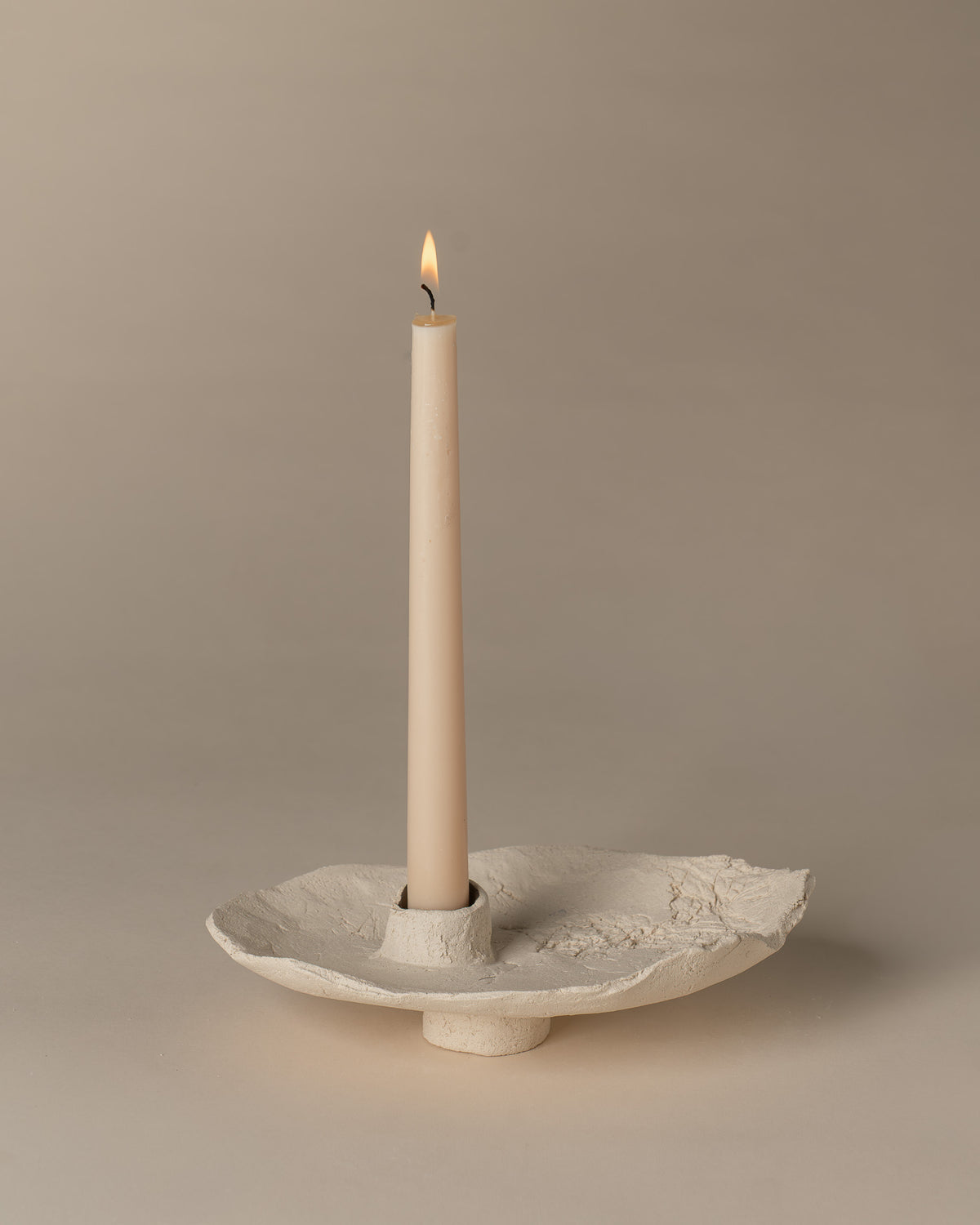 Single Candlestick in Powder