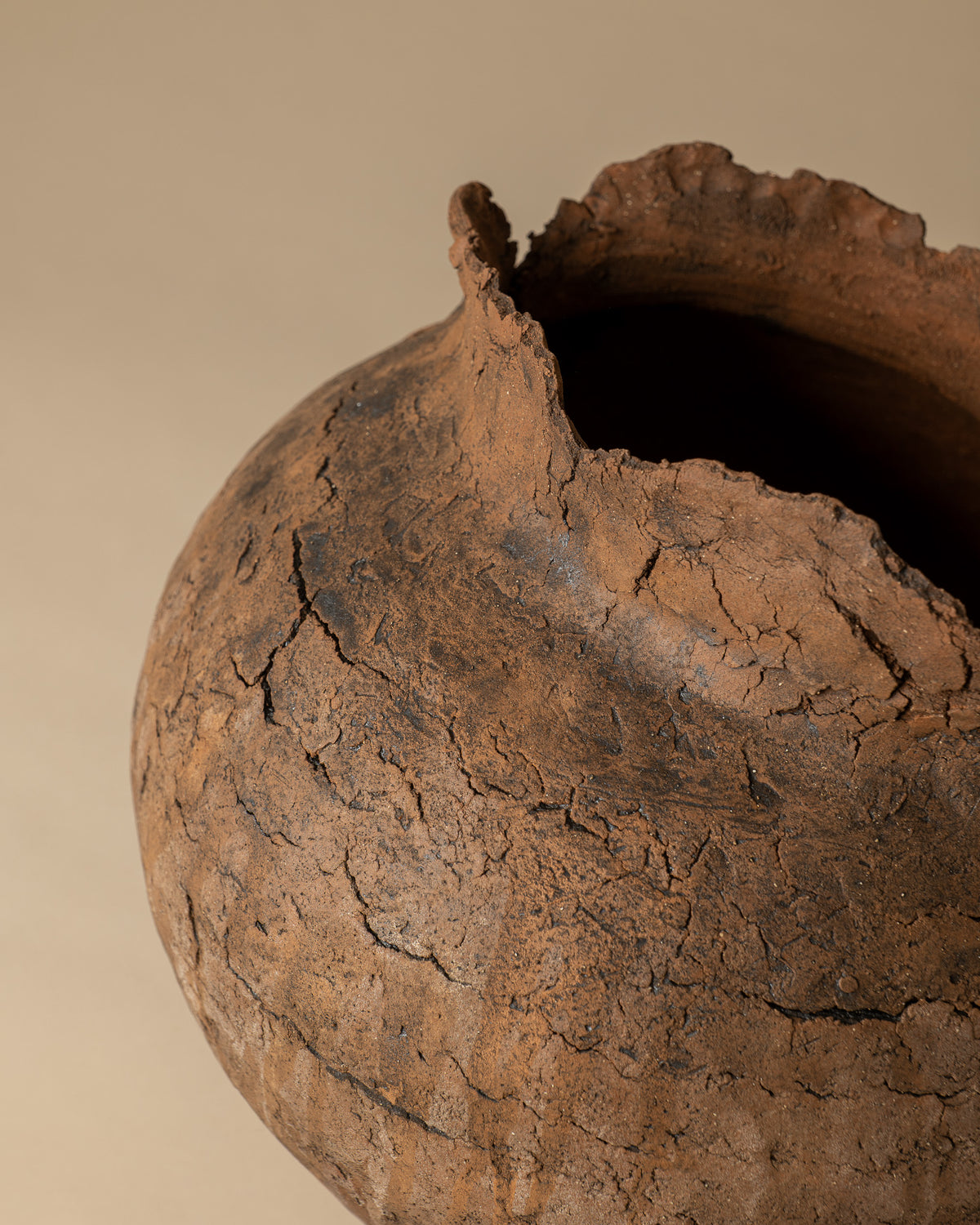Pithos 004 in Utah Clay, additional view 05