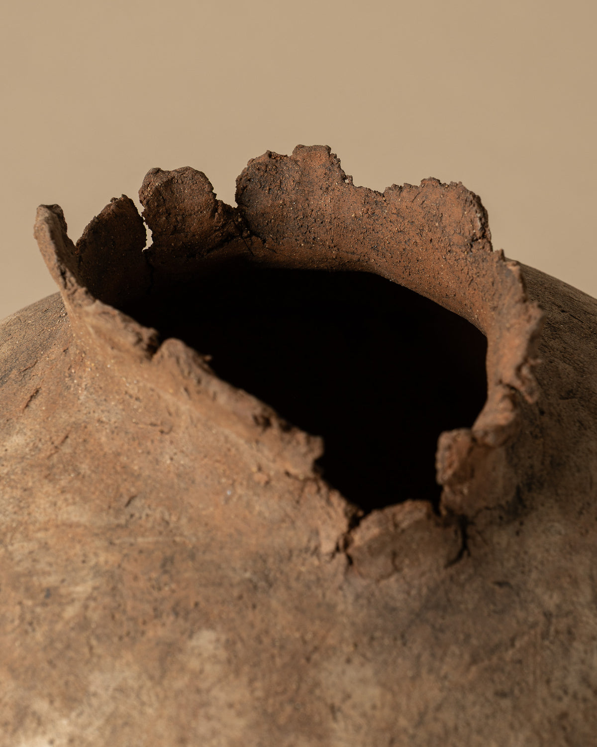 Pithos 006 in Utah Clay, additional view 02