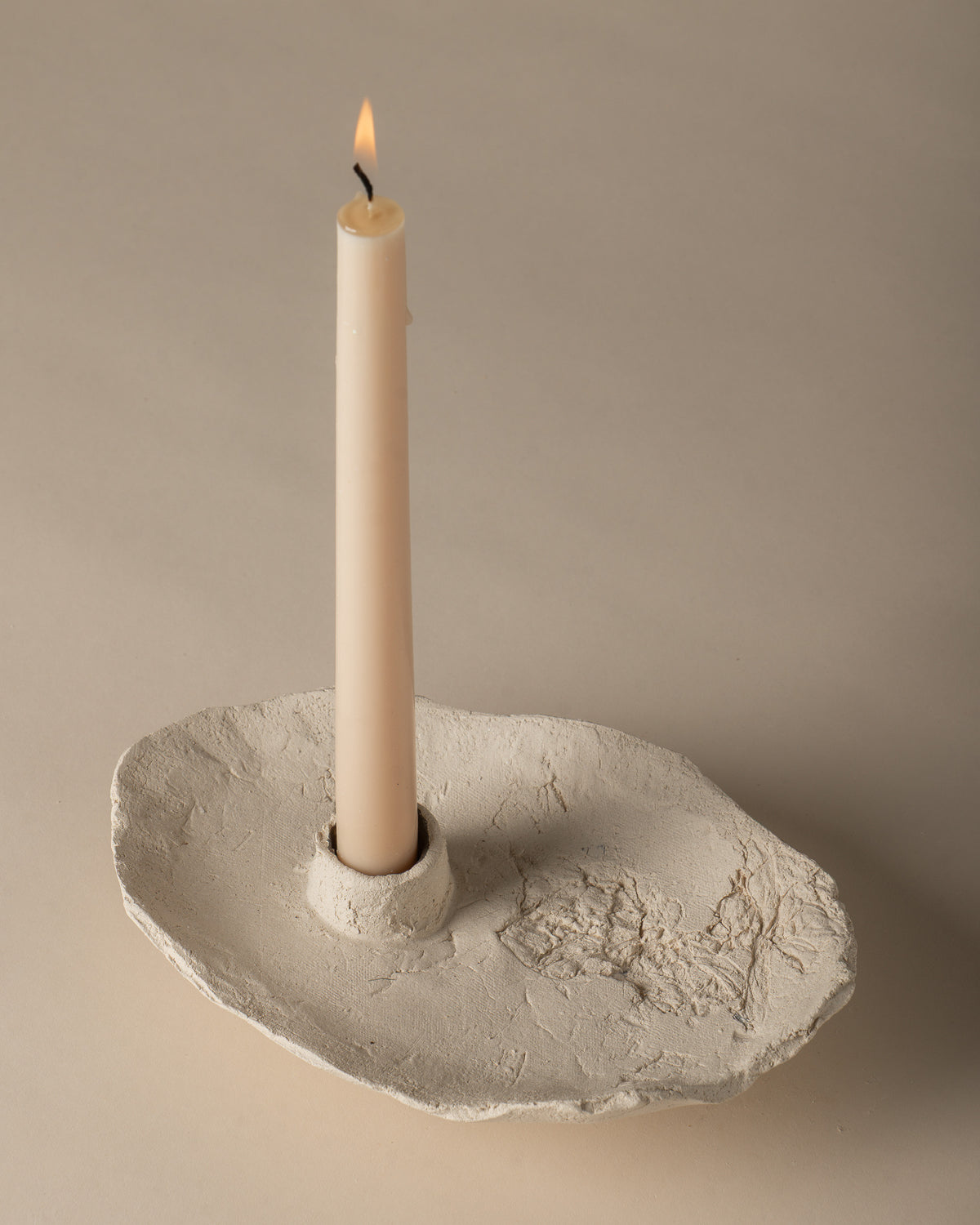 Single Candlestick in Powder, additional view 02