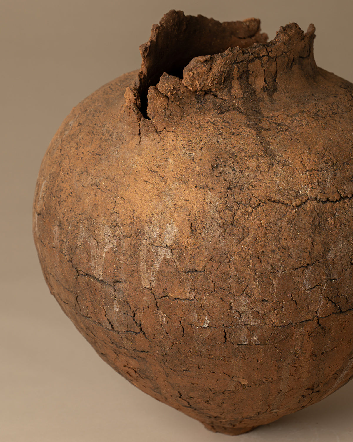 Pithos 001 in Utah Clay, additional view 06