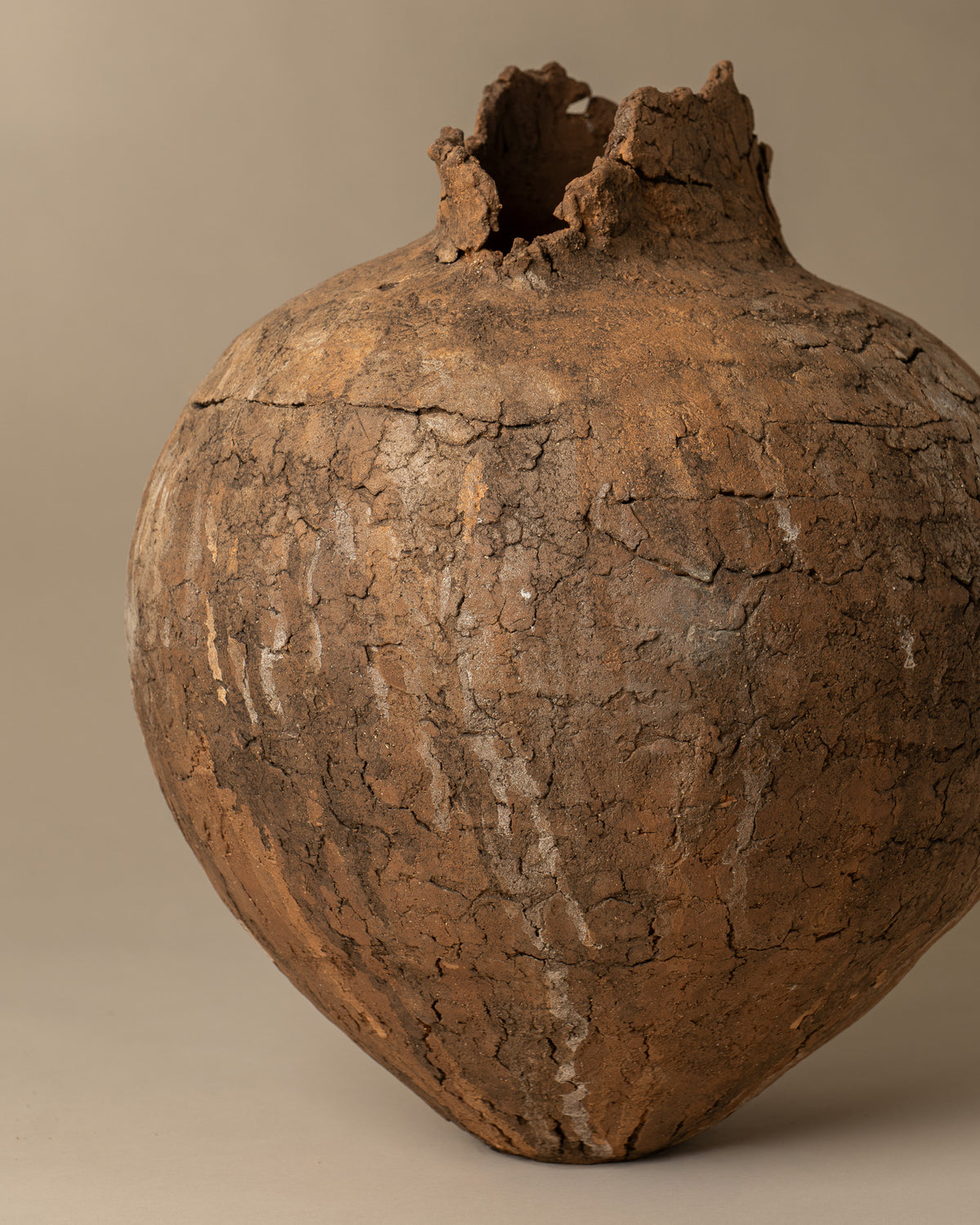 Pithos 005 in Utah Clay, additional view 03