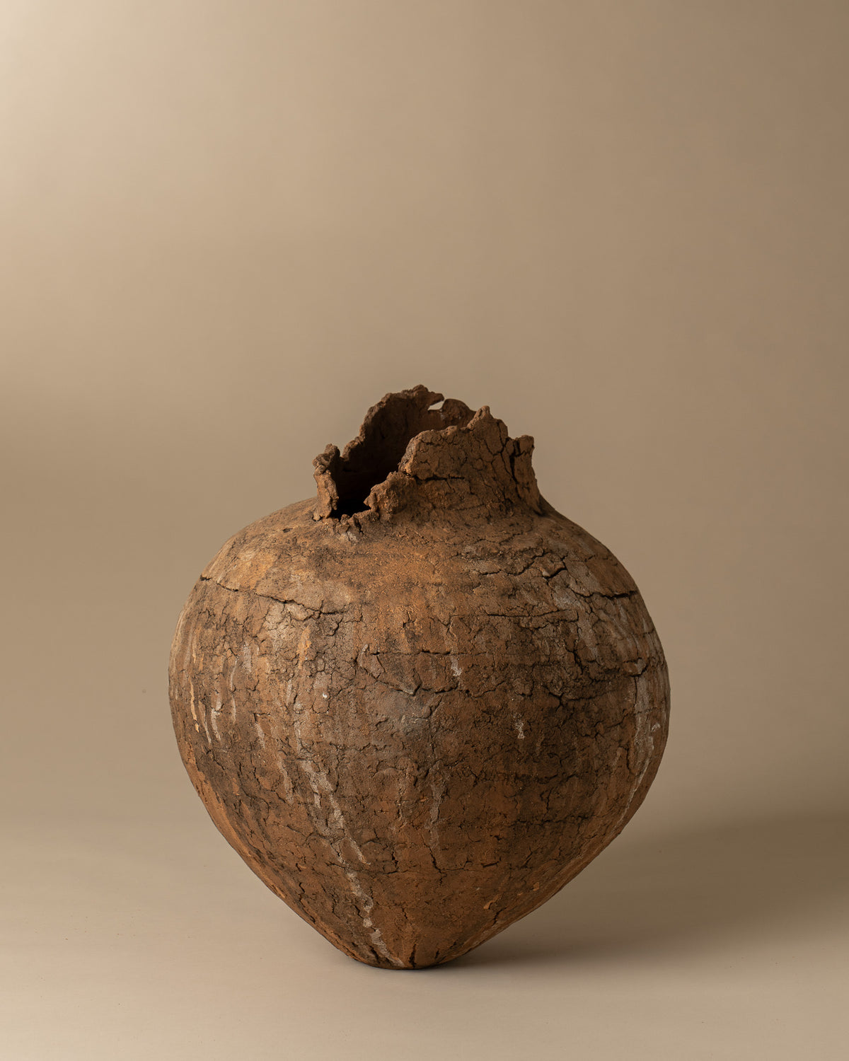Pithos 005 in Utah Clay, additional view 04